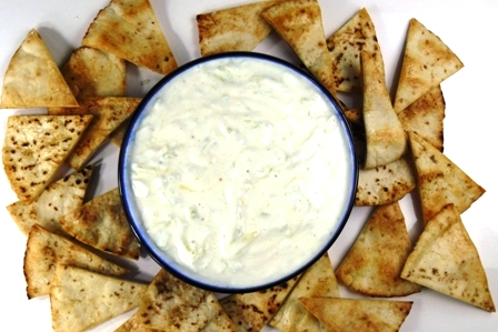 tzatziki with pita chips